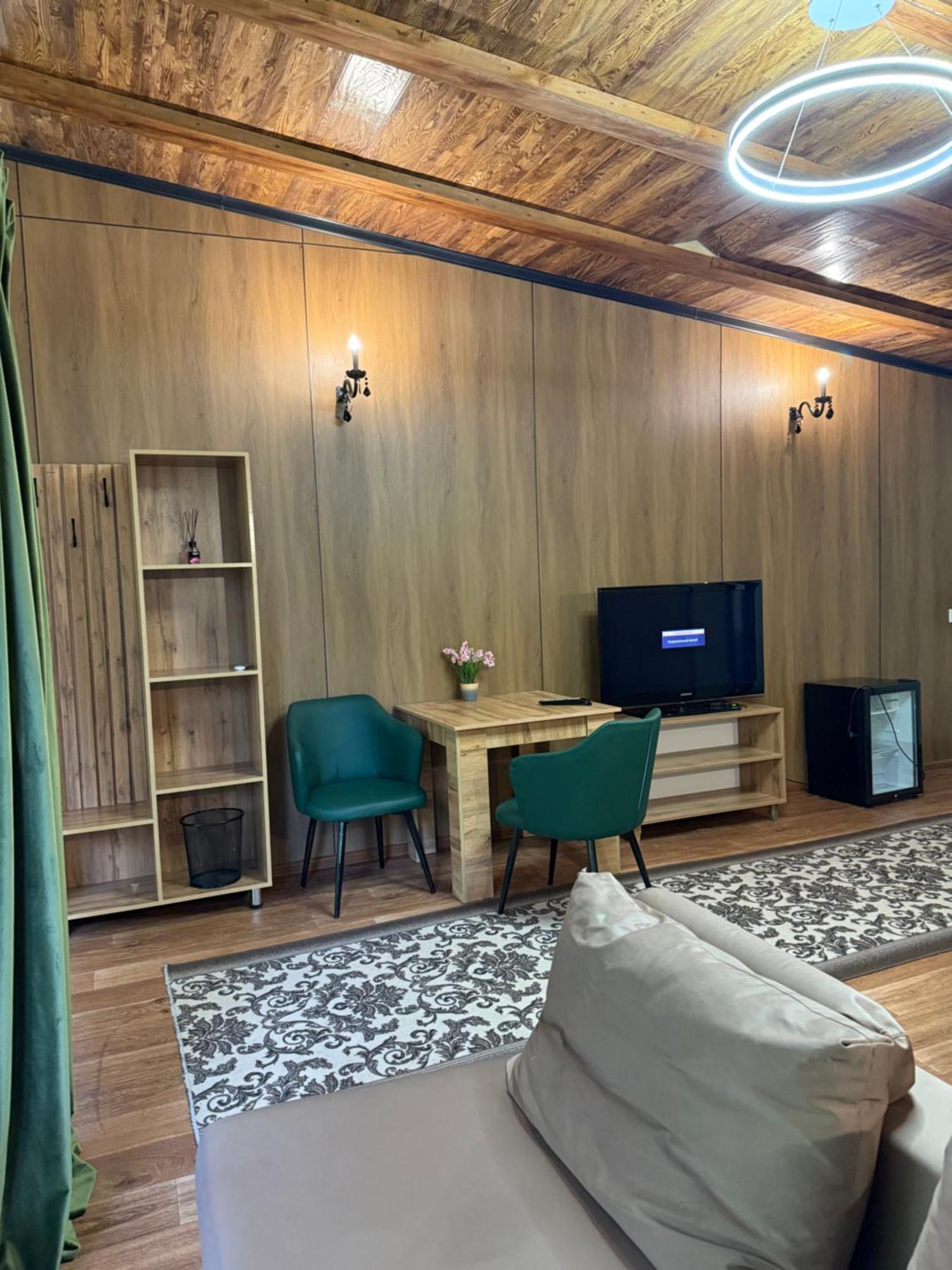 Shchūchīnsk Private Bed & Breakfast エクステリア 写真